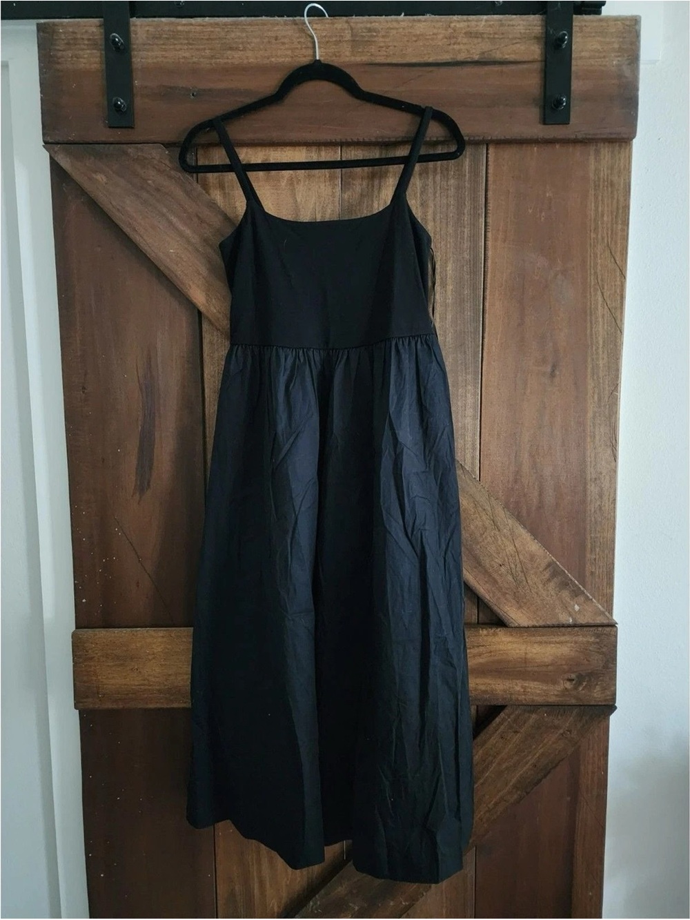 GAP Black Spaghetti-Strap Midi Dress